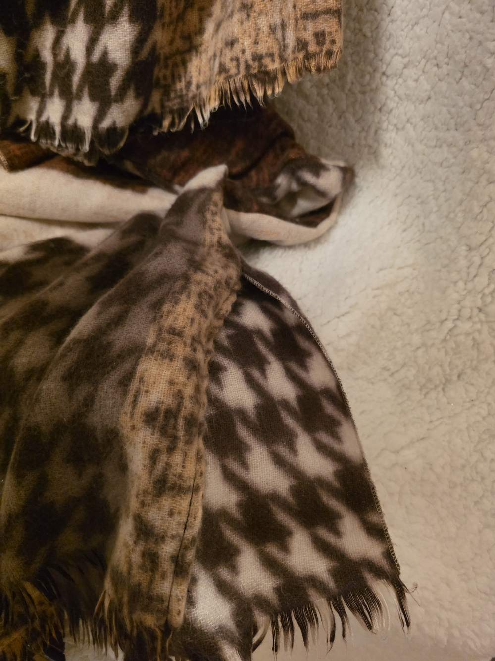 Open-Front Patchwork Houndstooth Knit Cardigan - Brown & Cream - Picture 3 of 3